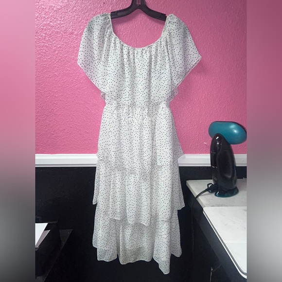 WD.NY Off-Shoulder Tiered Midi Dress in White and Black - Picture 3 of 4